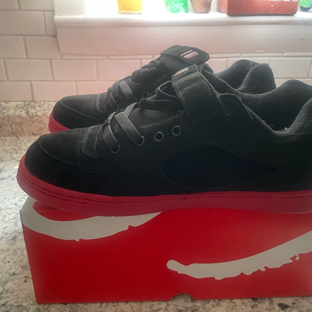 ES Accel OG Plus x TJ Rogers skate shoes